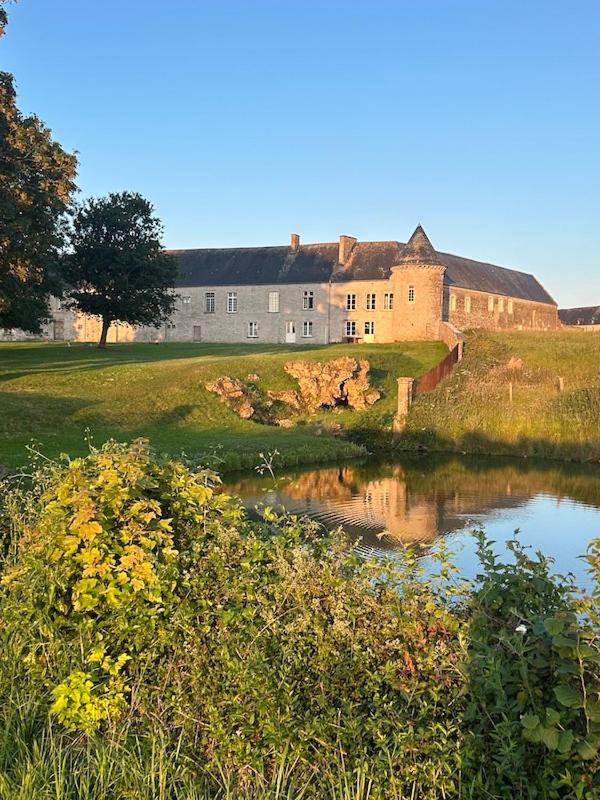 Chateau De Franquetot & D Day Collins Museum Privatunterkunft *